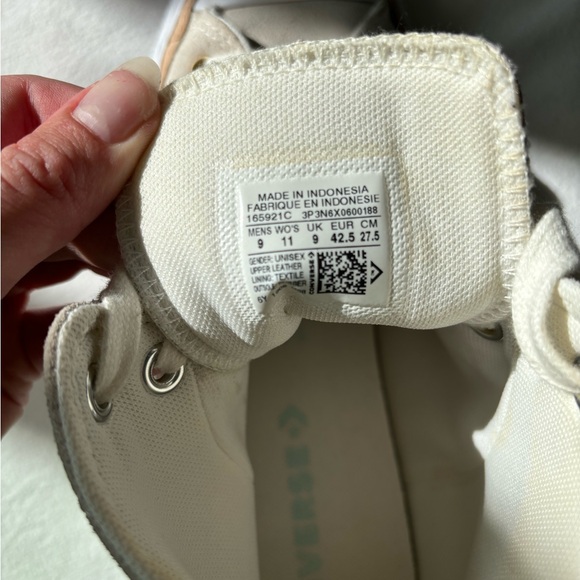 NWOT SOFT PINK SUEDE HIGH TOP CONVERSE - Picture 6 of 7